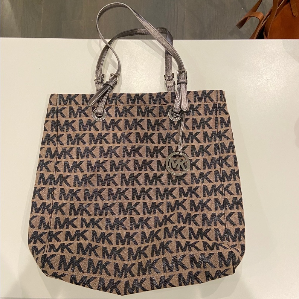 Michael Kors Tote
